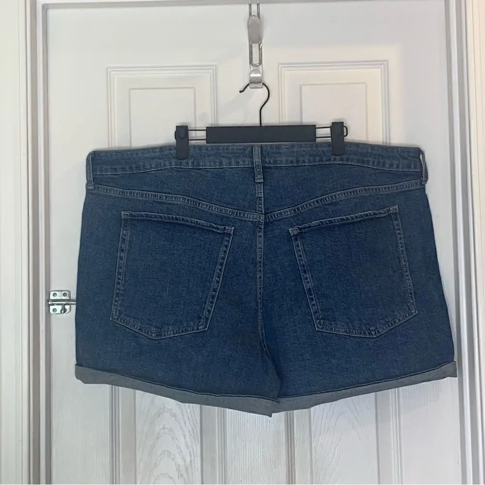 Old Navy OG Straight Hi-Rise Jean Shorts Size 24